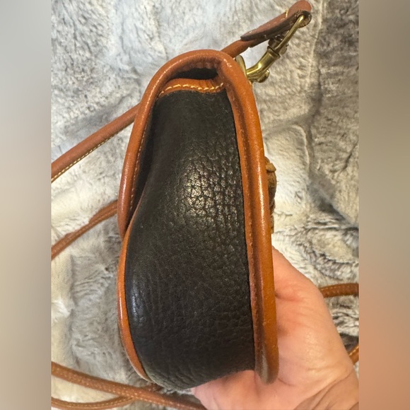 Dooney & Bourke - Calvary Body Bag/Belt Bag Navy Vintage - EUC R74 - Picture 5 of 15